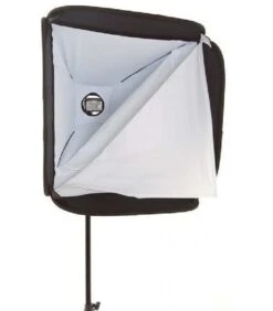 LASTOLITE (DE MANFROTTO) HOTSHOE EZYBOX 54X54CM. LLLR2462JM (EDICION JOE Mc NALLY) 7 LASTOLITE (DE MANFROTTO) HOTSHOE EZYBOX 54X54CM. LLLR2462JM (EDICION JOE Mc NALLY) -Duke Fotografia lastolite de manfrotto hotshoe ezybox 54x54cm lllr2462jm edicion joe mc nally manfrotto 2