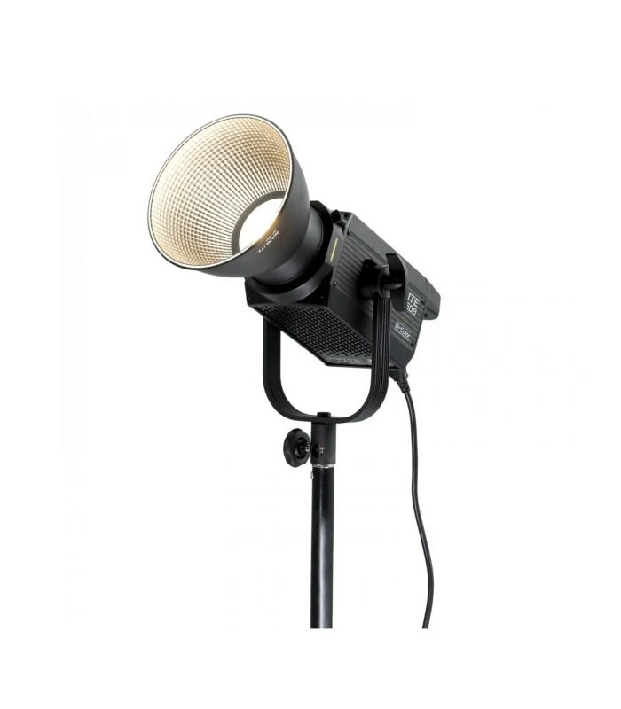 NANLITE FOCO FS-150B BI-COLOR LED SPOT LIGHT 3 NANLITE FOCO FS-150B BI-COLOR LED SPOT LIGHT