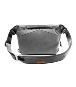 PEAK DESIGN MOCHILA EVERYDAY SLING 3L V2 GRIS CENIZA -Duke Fotografia peak design mochila everyday sling 3l v2 gris ceniza peak design 4